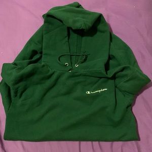 S/M green champion sweatshirt